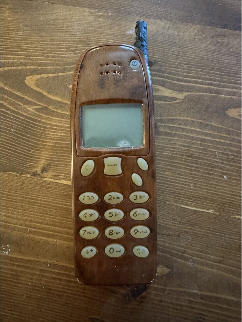 Nokia 5165 Digital Cellular Phone with RARE Wood Facing and Battery UNTESTED